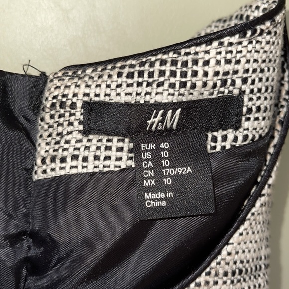 HM | Tweed Belted Mini Dress - Picture 6 of 6